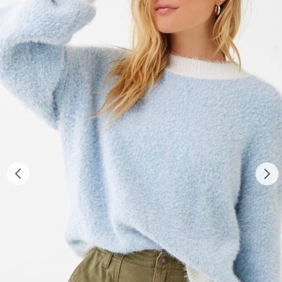 Forever 21 Blue and White Fuzzy Sweater - Picture 4 of 5